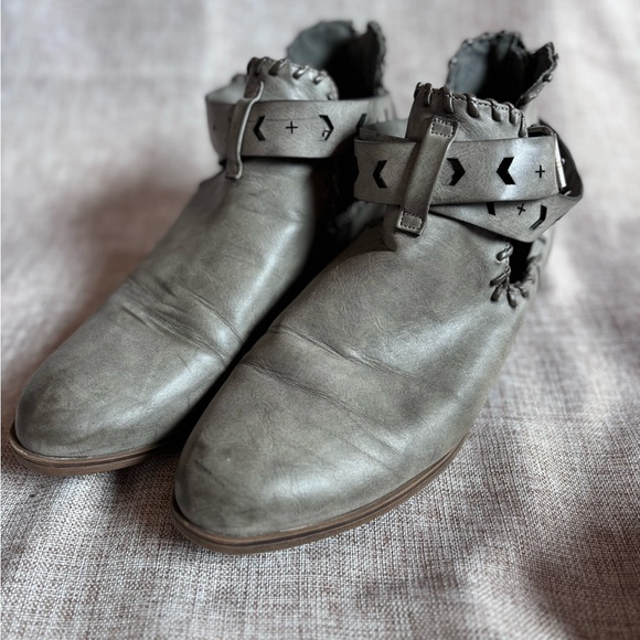 Rampage Ankle Boots - Picture 2 of 6